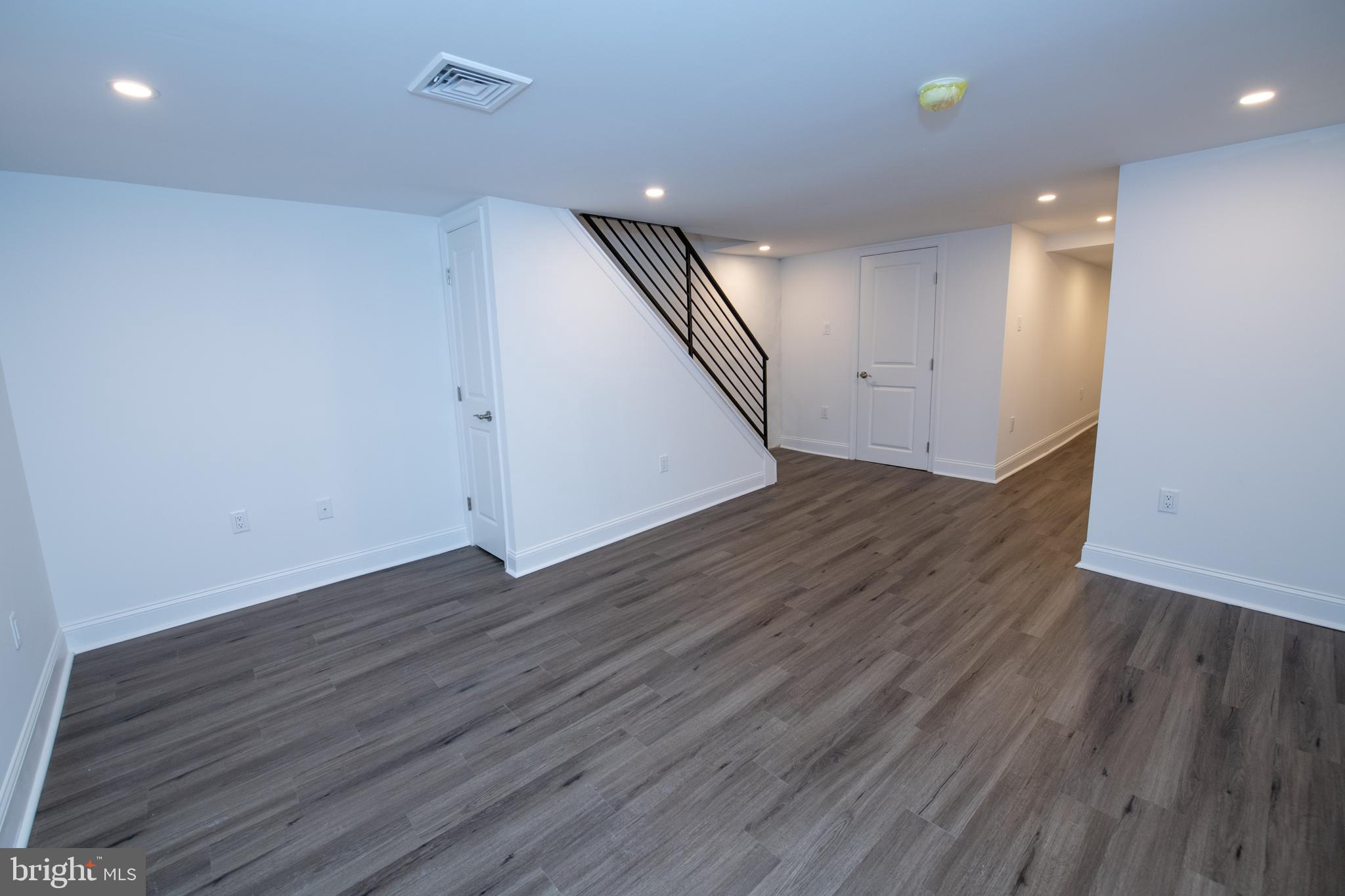 4404 Sherwood Road Philadelphia, PA 19131 - Photo 10 of 22 Gallery Image 10