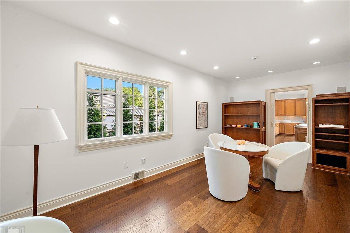 161 Lothrop Road Grosse Pointe, MI 48236 - Photo 24 of 95 50214152-57416504-576a-447f-84ac-94079aedf404.JPG