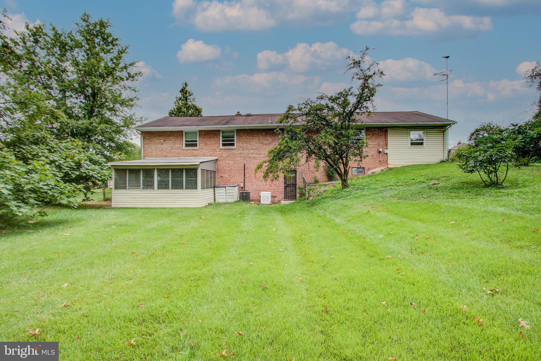 3027 Castleleigh Road Silver Spring, MD 20904 - Photo 4 of 49