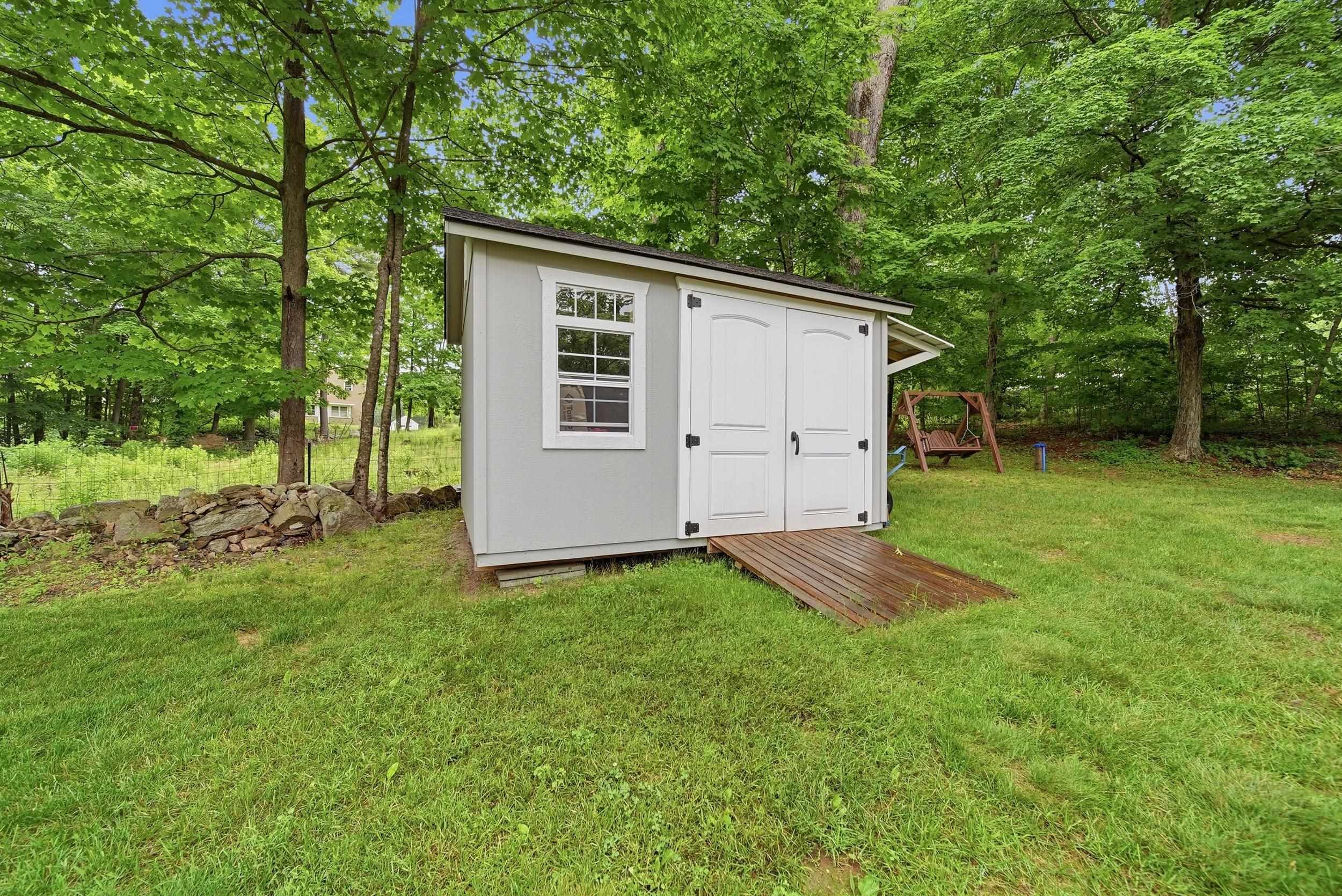 288 Island Pond Road Derry, NH 03038 - Photo 41 of 46