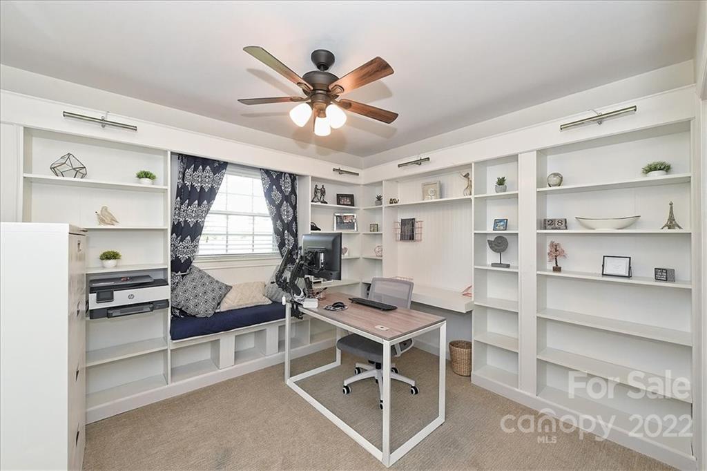 3616 Round Oak Road Charlotte, NC 28210 - Photo 30 of 48 a living room with furniture a air conditioner and a window