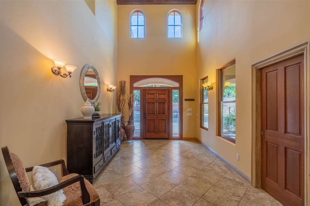 2915 Sunset Hills Escondido, CA 92025 - Photo 3 of 25