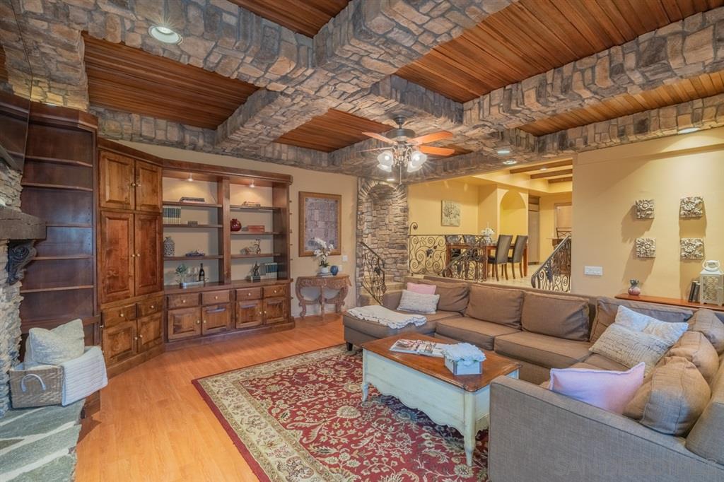 2915 Sunset Hills Escondido, CA 92025 - Photo 8 of 25