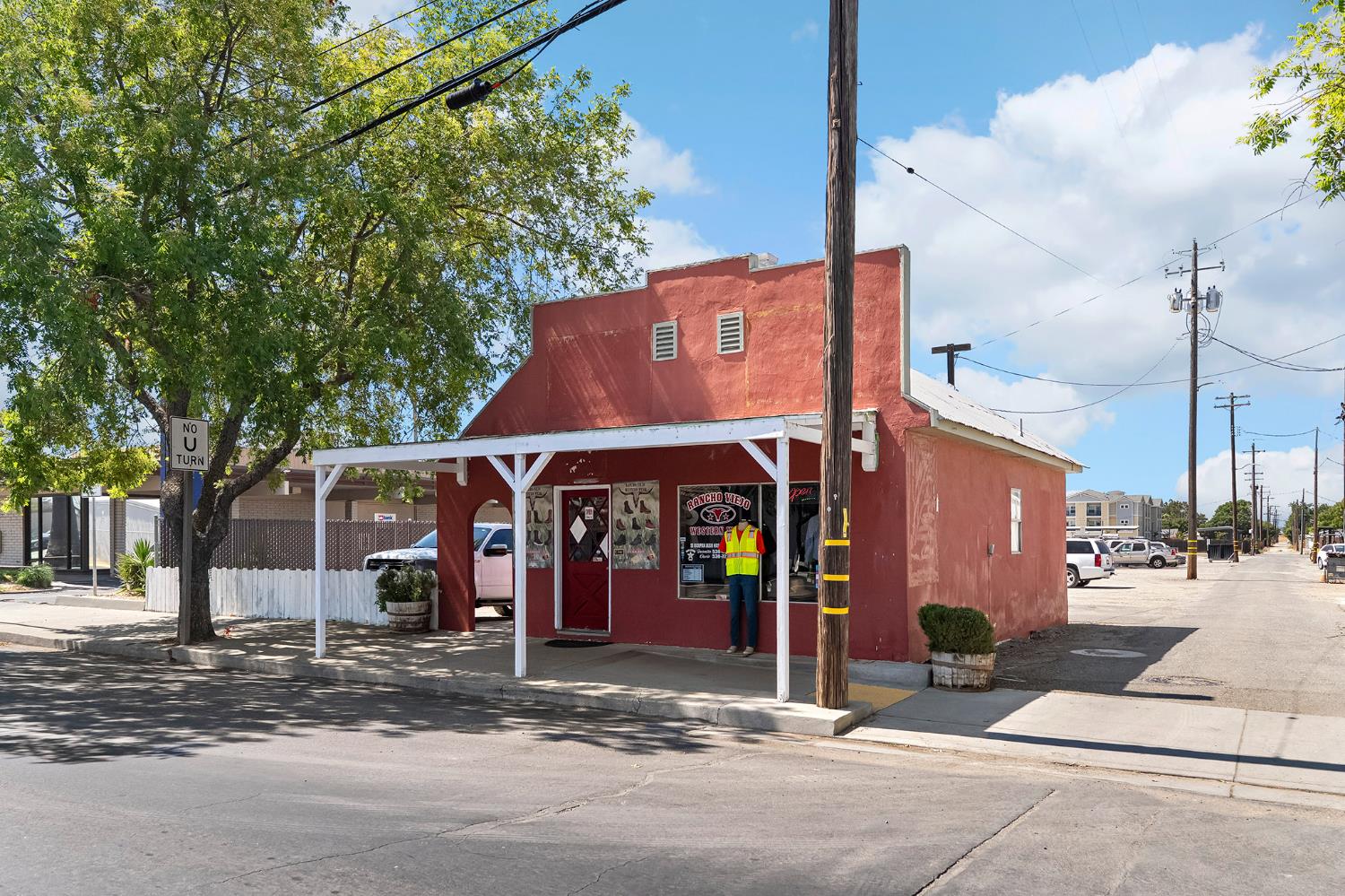 752 E Street Williams, CA 95987 - Photo 2 of 23