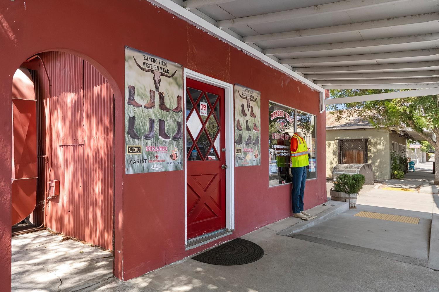 752 E Street Williams, CA 95987 - Photo 3 of 23