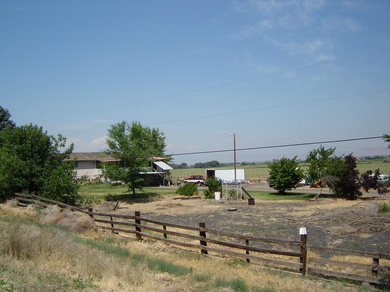 7603 Pumphouse Road Toppenish, WA 98948 - Photo 4 of 15 a view of yard with tree