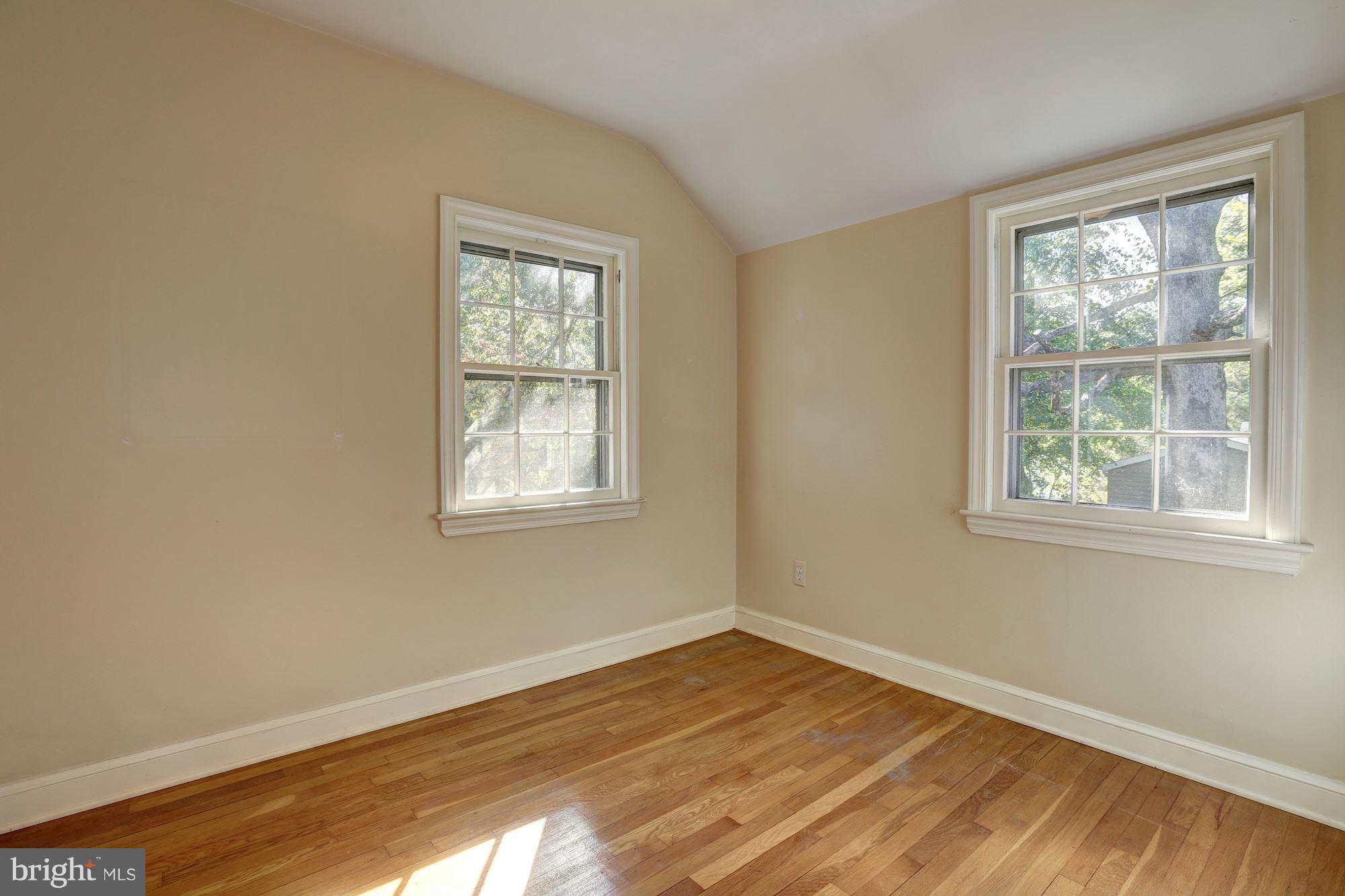 9222 Glenville Road Silver Spring, MD 20901 - Photo 20 of 30 Bedroom #2