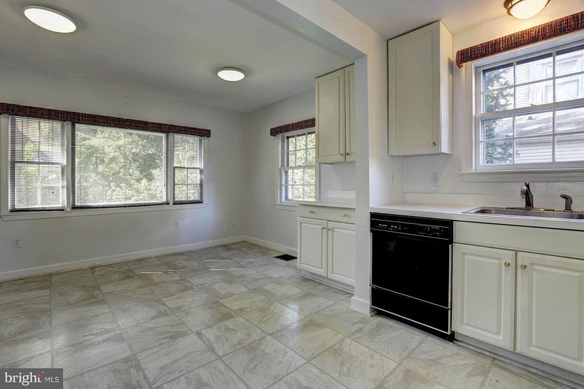 9222 Glenville Road Silver Spring, MD 20901 - Photo 10 of 30 Kitchen