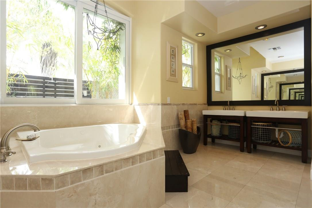 7850 Northeast Palm Way Boca Raton, FL 33487 - Photo 14 of 34 Photo 14