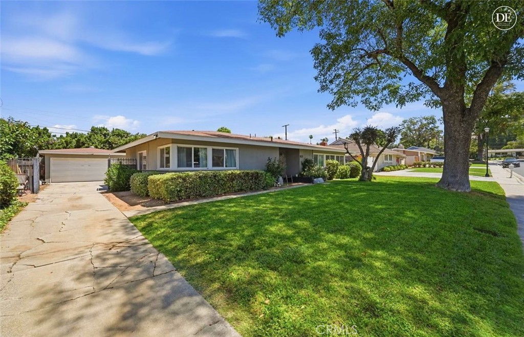 2803 Shenandoah Road Riverside, CA 92506 - Photo 3 of 35
