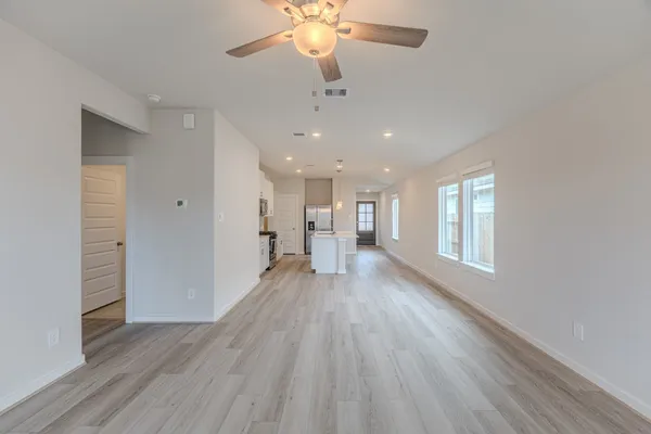 $2,000 | 16977 Juniper Blossom Bend, Conroe, TX 77302