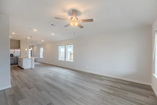 $2,000 | 16977 Juniper Blossom Bend, Conroe, TX 77302