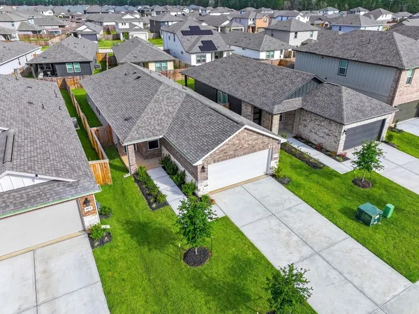 $2,000 | 16977 Juniper Blossom Bend, Conroe, TX 77302