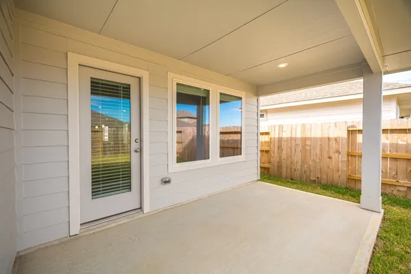 $2,000 | 16977 Juniper Blossom Bend, Conroe, TX 77302