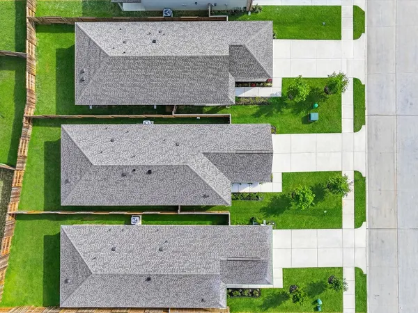 $2,000 | 16977 Juniper Blossom Bend, Conroe, TX 77302