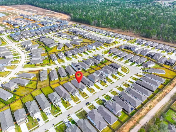 $2,000 | 16977 Juniper Blossom Bend, Conroe, TX 77302