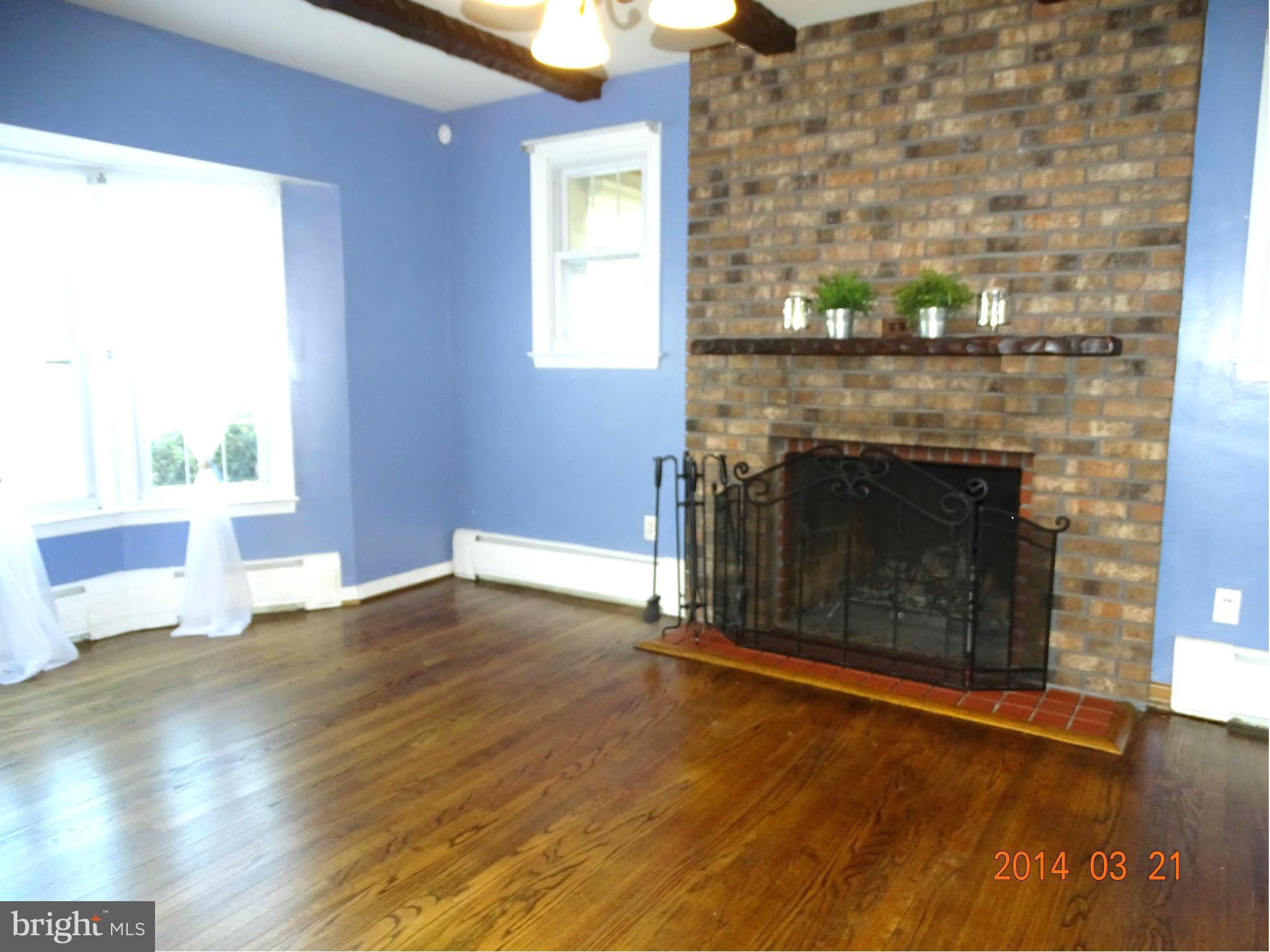 9310 Philadelphia Road Rosedale, MD 21237 - Photo 15 of 22 Living Room