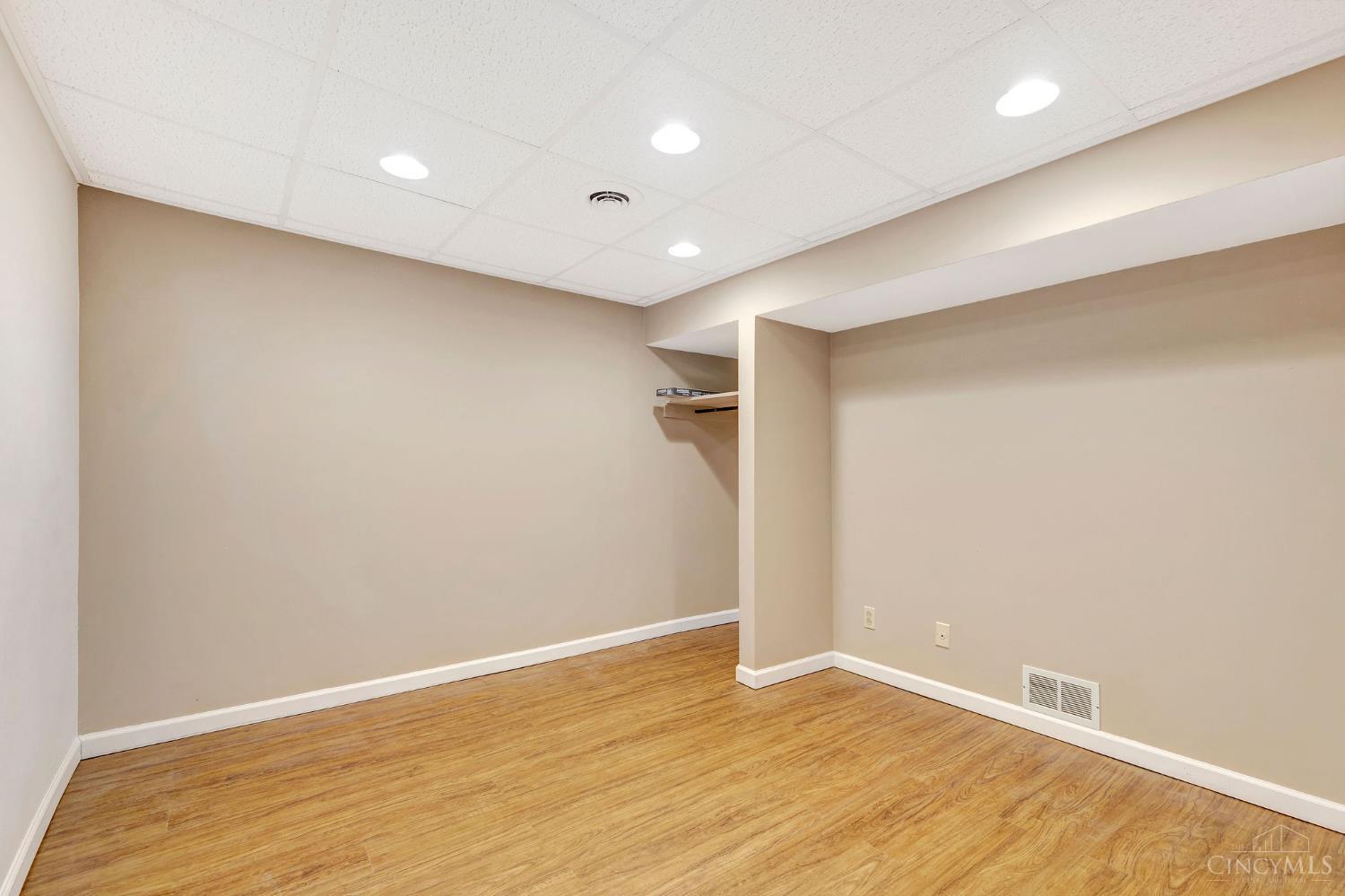 3820 Riehle Road Cincinnati, OH 45247 - Photo 27 of 52 Gallery Image 27