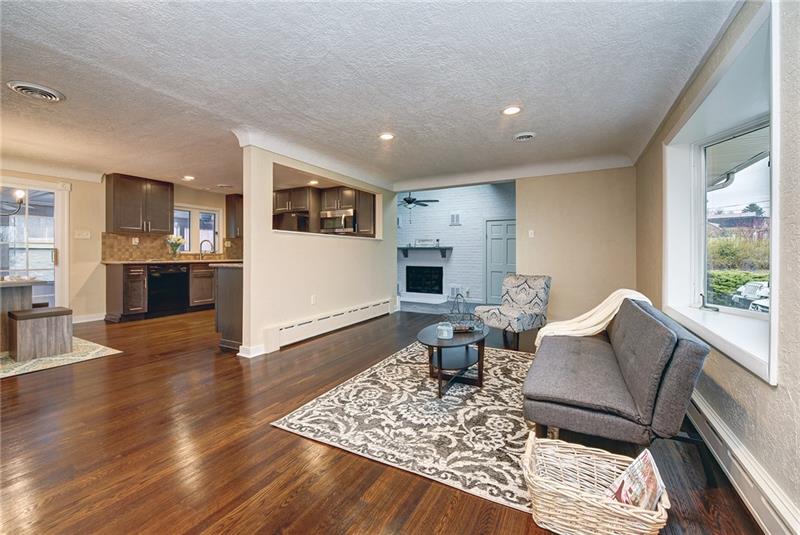 322 Rowe Road Harrison City, PA 15636 - Photo 3 of 25 Gallery Image 3