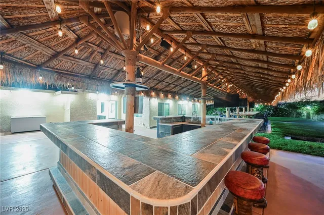 $1,975,000 | 120 Chartan Avenue, Las Vegas, NV 89183