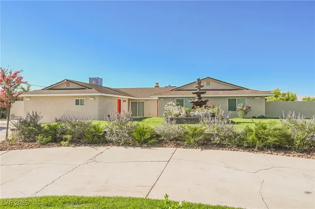$1,975,000 | 120 Chartan Avenue, Las Vegas, NV 89183