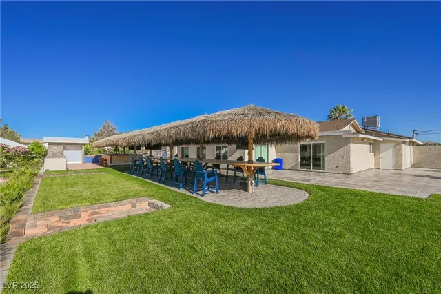 $1,975,000 | 120 Chartan Avenue, Las Vegas, NV 89183