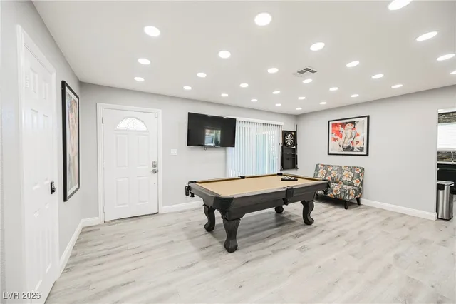 $1,975,000 | 120 Chartan Avenue, Las Vegas, NV 89183