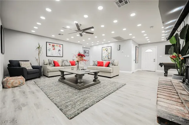 $1,975,000 | 120 Chartan Avenue, Las Vegas, NV 89183