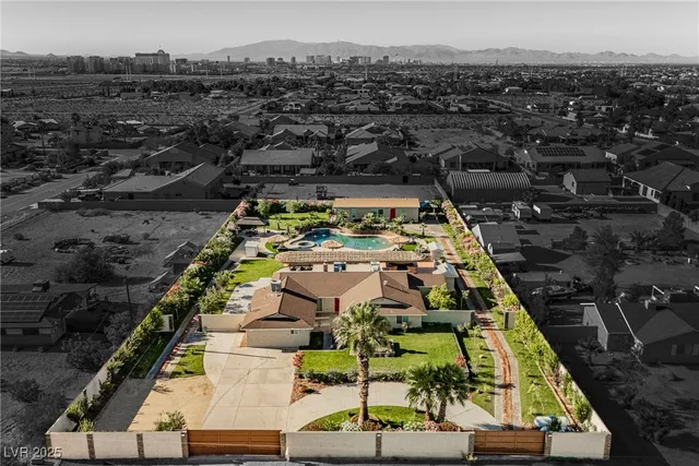 $1,975,000 | 120 Chartan Avenue, Las Vegas, NV 89183