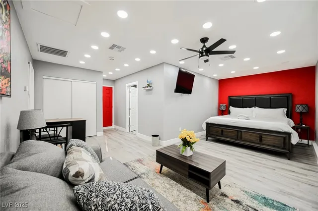 $1,975,000 | 120 Chartan Avenue, Las Vegas, NV 89183