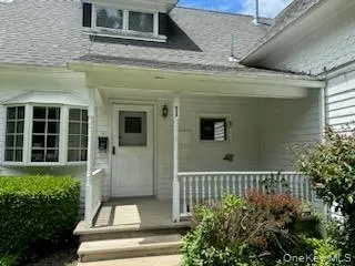 $2,095 | 36 Oakland Avenue, Unit 1, Warwick, NY 10990