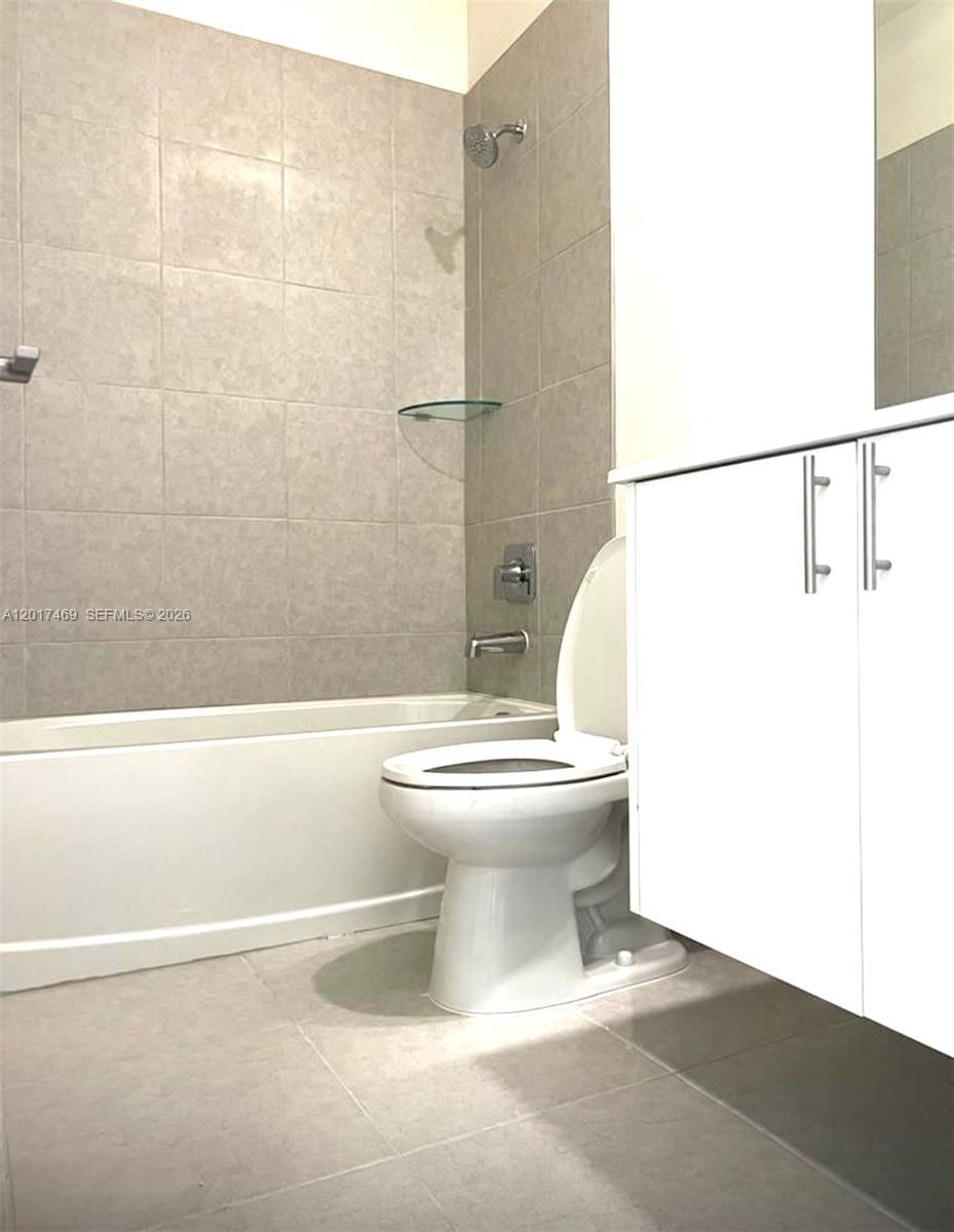 4263 Northwest 83rd Path Doral, FL 33166 - Photo 13 of 23