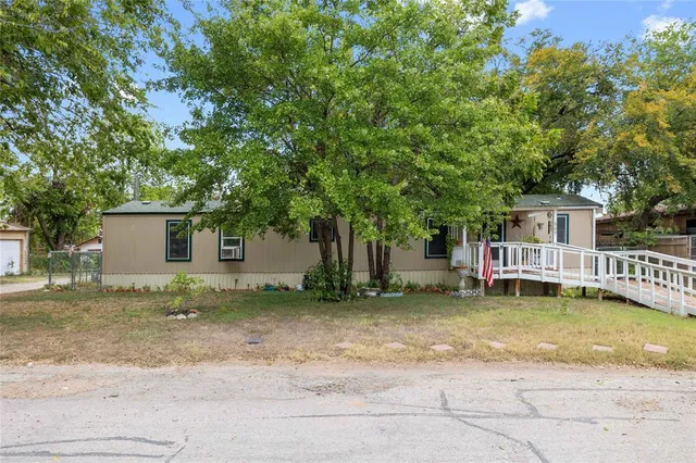 $54,900 | 507 Hackberry Street, Brownwood, TX 76801
