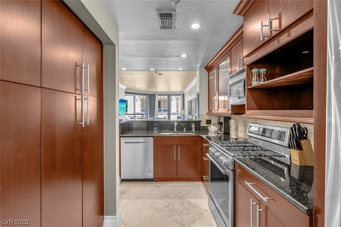 230 East Flamingo Road, Unit 313 Las Vegas, NV 89169 - Photo 13 of 50