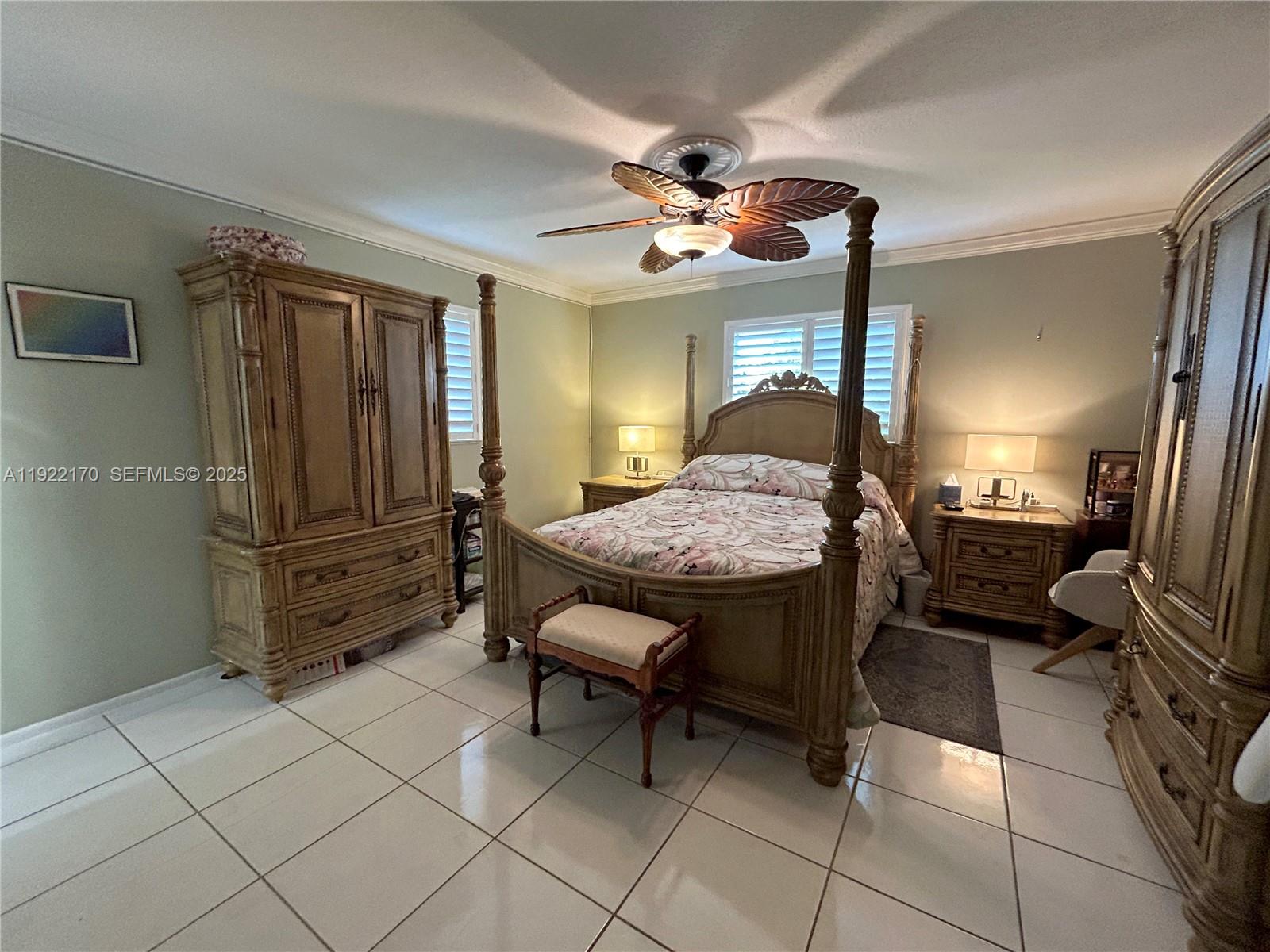 4905 Northwest 49th Road Tamarac, FL 33319 - Photo 11 of 25 a living room with furniture
