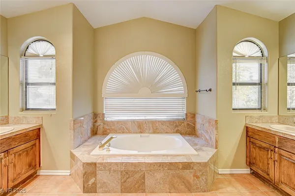 $3,350 | 8344 Snowmass Drive, Las Vegas, NV 89128