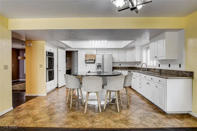 $3,350 | 8344 Snowmass Drive, Las Vegas, NV 89128