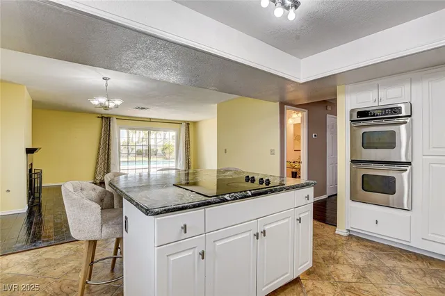 $3,350 | 8344 Snowmass Drive, Las Vegas, NV 89128