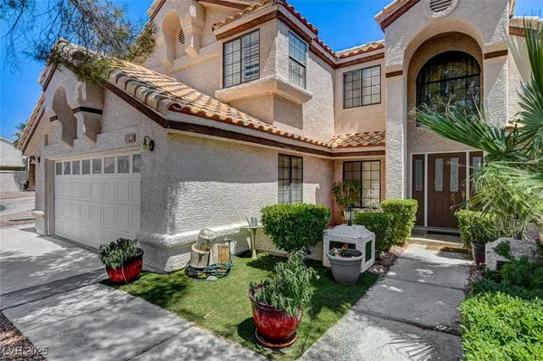 $3,350 | 8344 Snowmass Drive, Las Vegas, NV 89128