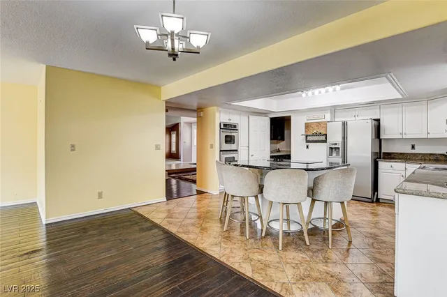 $3,350 | 8344 Snowmass Drive, Las Vegas, NV 89128