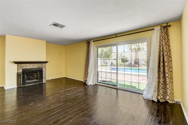 $3,350 | 8344 Snowmass Drive, Las Vegas, NV 89128