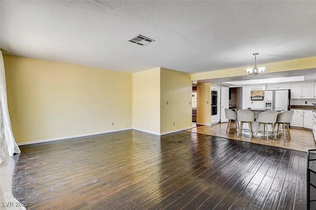 $3,350 | 8344 Snowmass Drive, Las Vegas, NV 89128