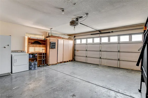 $3,350 | 8344 Snowmass Drive, Las Vegas, NV 89128