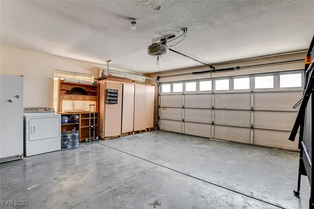 $3,350 | 8344 Snowmass Drive, Las Vegas, NV 89128