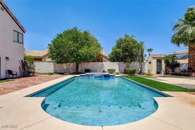 $3,350 | 8344 Snowmass Drive, Las Vegas, NV 89128