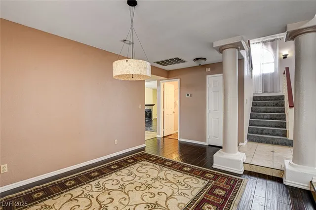 $3,350 | 8344 Snowmass Drive, Las Vegas, NV 89128