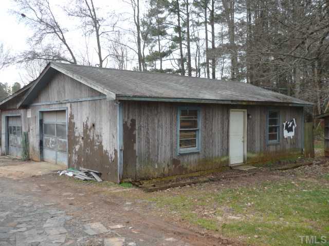 2401 Ross Mill Road Henderson, NC 27537 - Photo 4 of 12 Gallery Image 4