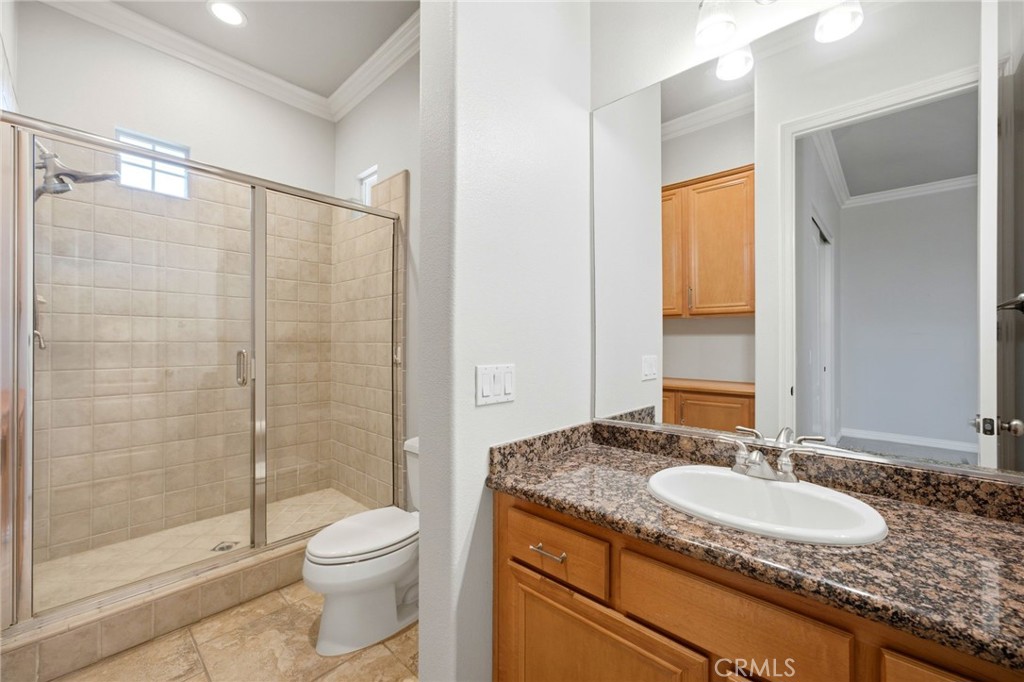 5640 Queen Palms Drive Riverside, CA 92506 - Photo 30 of 50 2 ensuite bathroom