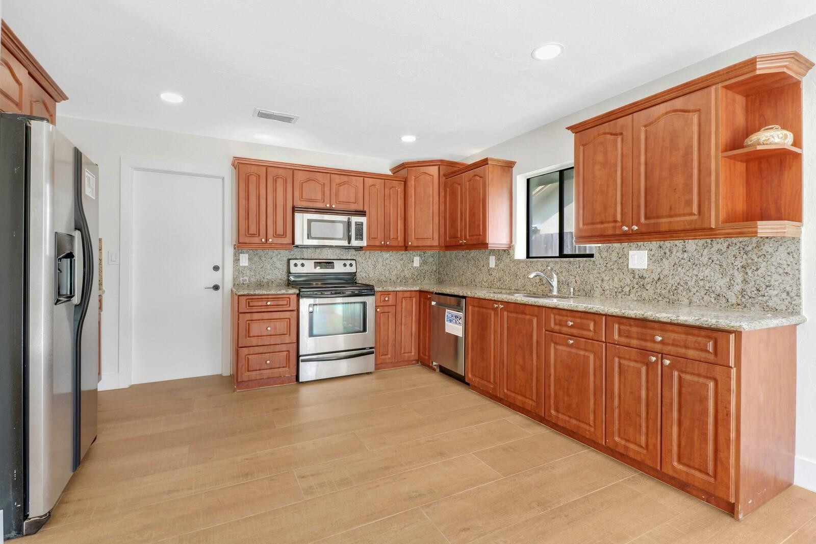 10244 Southwest 49th Manor Cooper City, FL 33328 - Photo 12 of 41 Photo 12