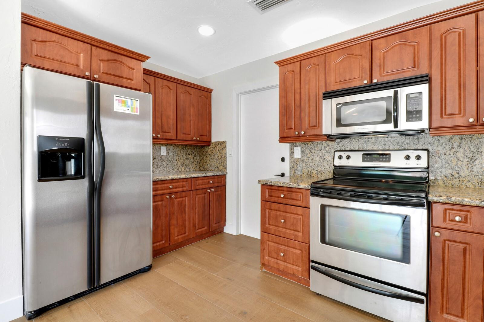 10244 Southwest 49th Manor Cooper City, FL 33328 - Photo 13 of 41 Photo 13
